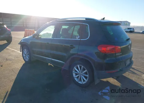 2017 Volkswagen Tiguan 2.0T Wolfsburg Edition из США, поврежденный, VIN WVGSV7AX5HW512128